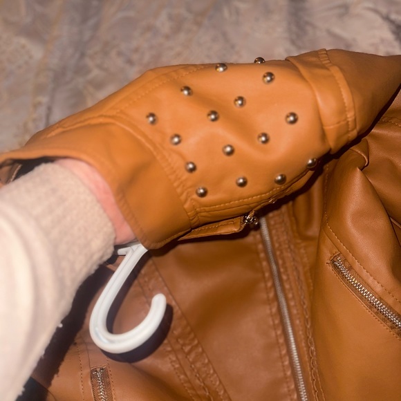 Waist length leather like biker jacket in extra large - Picture 5 of 5